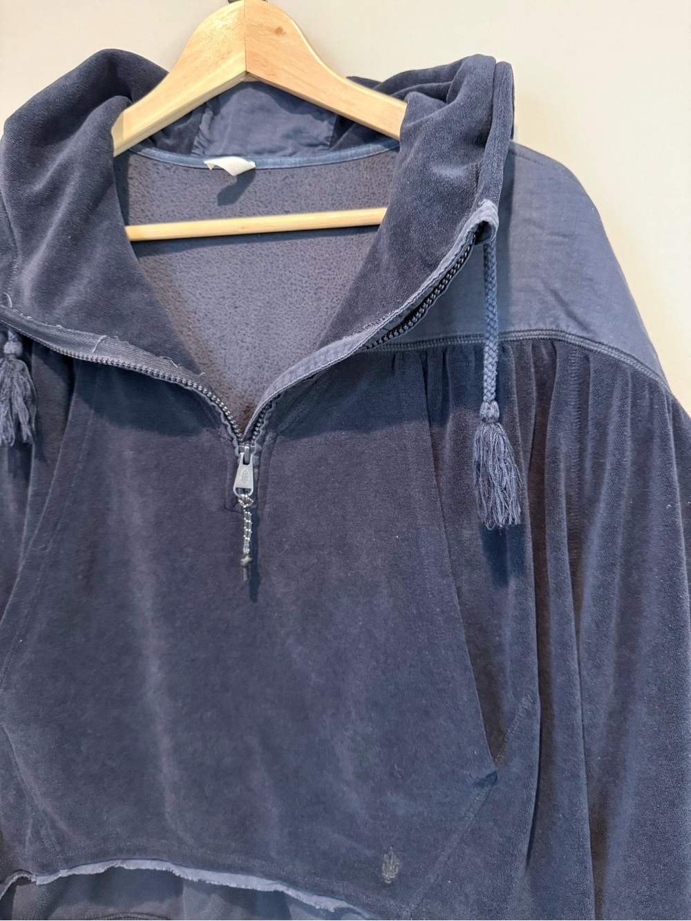Free People Movement Let It Go Navy Velour Cropped Half Zip Pullover Hoodie - Picture 2 of 4